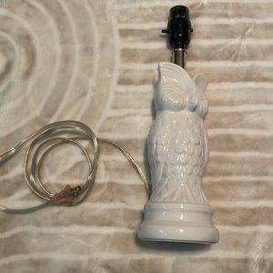Sculpted owl lamp base